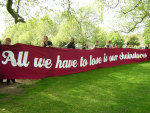 Finally displaying the banner in London Fields, all chill for a while ...