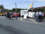 Tour meets the picket at the refinery site