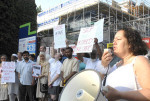 residents picket construction site