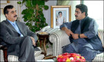 Pro-killing senator with Pakistan premier Yuosaf Raza Gillani.-- APP photo