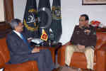 pakistani strongman Kayani and Sri Lankan counterpart G.Rajapakse; Jan 2007