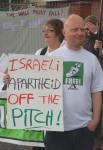 once again: Apartheid off the pitch!