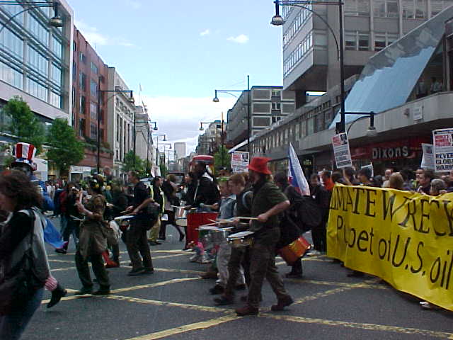 Oxford Street - 5th May 2001 - Kyoto Demo