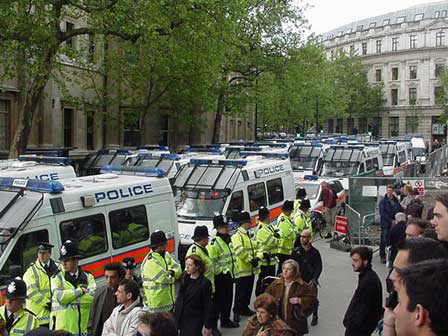 HOW many police vans? (mayday london)