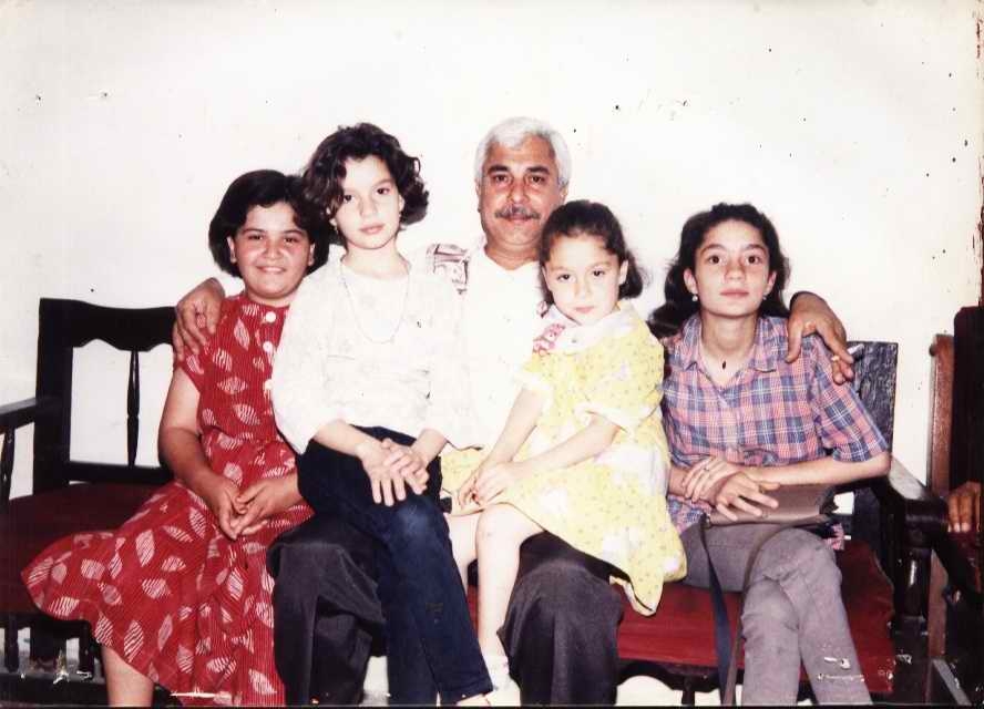 Ahssan Abdul Azziz with daughters
