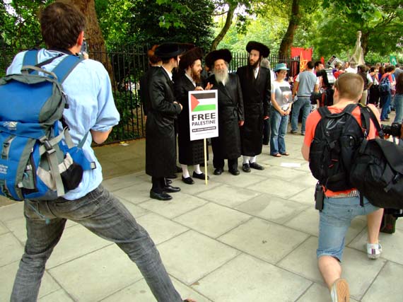 A Rabble provoked by Rabbis!