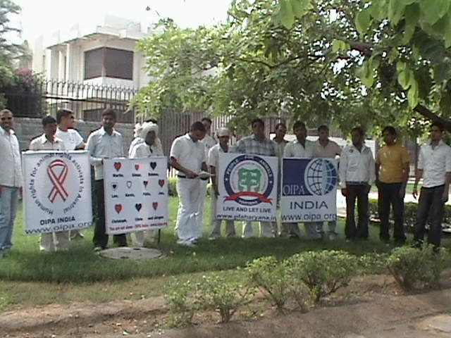 Demonstration in Delhi arranged by the OIPA INDIA