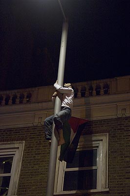 ...another lampost is occupied...