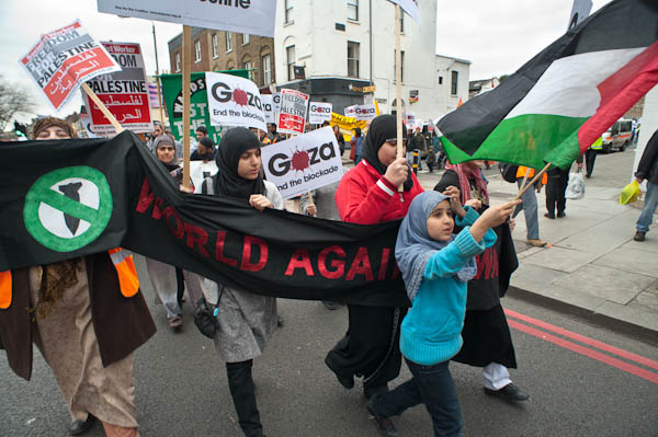 The front of the march in Balham High Road