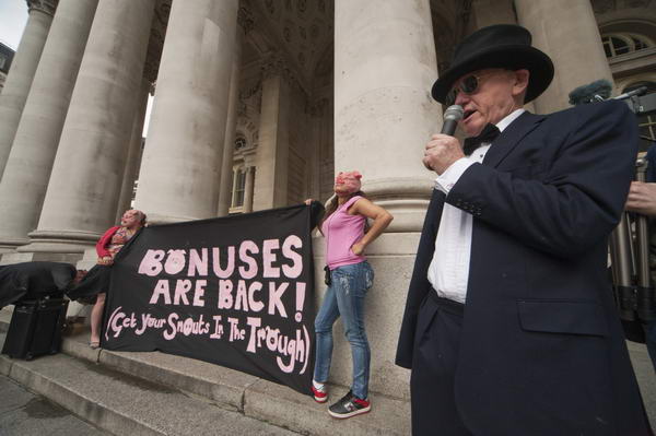 Bonuses are Back - Royal Exchange steps