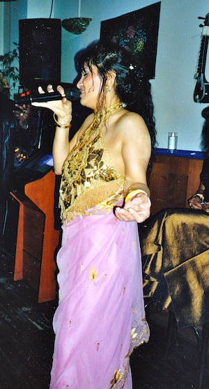Zahra performing in a Persian café on her 40th (Amsterdam, January 5th 2005)