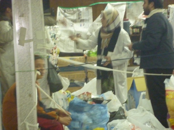 Mosque converted into medical clinic in Tahrir Square
