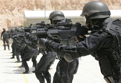 Jordanian special forces training with H&K assault rifles